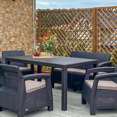 3 Bedroom In Holiday home