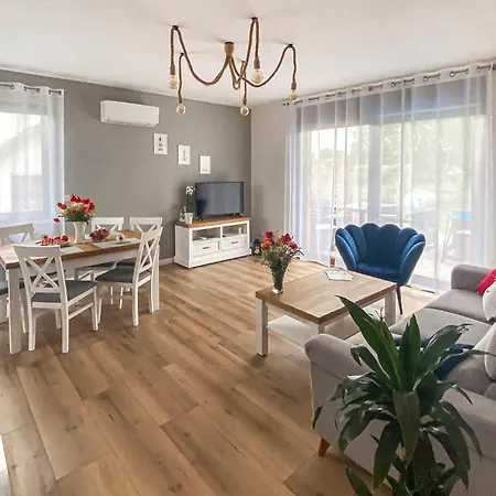 3 Bedroom In Prázdninový dům *